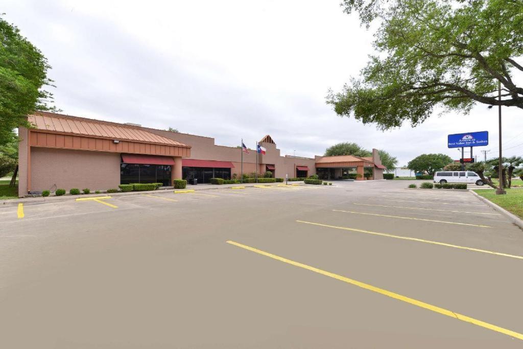 Americas Best Value Inn & Suites Victoria Kültér fotó