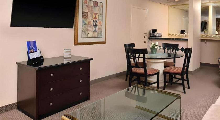 Americas Best Value Inn & Suites Victoria Kültér fotó